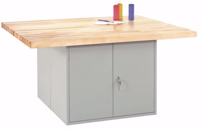 Picture of 4-STATION WORKBENCH W/O VISES